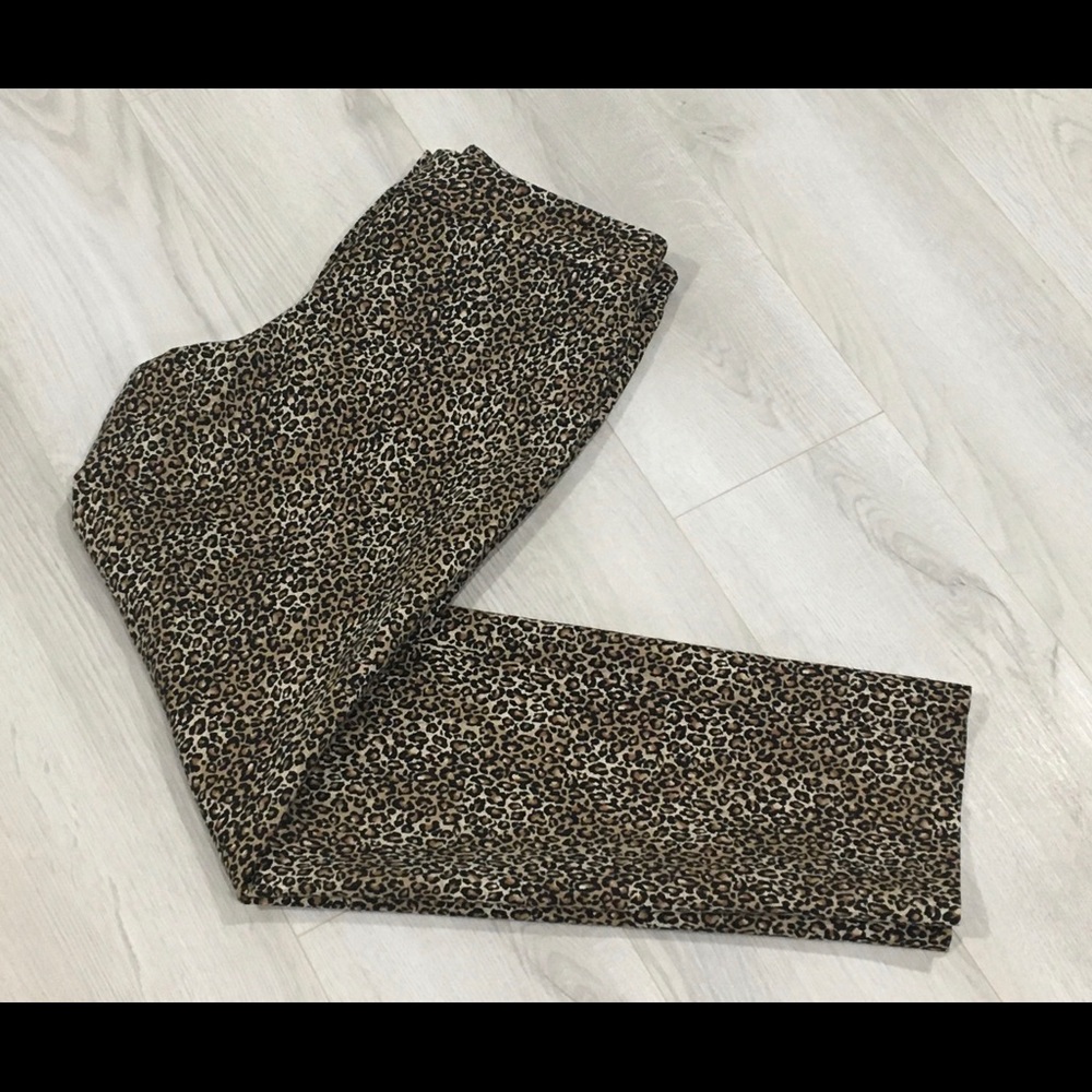 WHITE HOUSE BLACK MARKET SLIM ANKLE PANTS